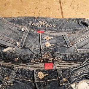 Almost famous Jean size 7 2 pairs